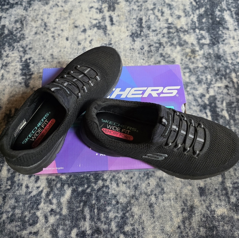 Skechers Black Wide Fit Sneakers Size 7